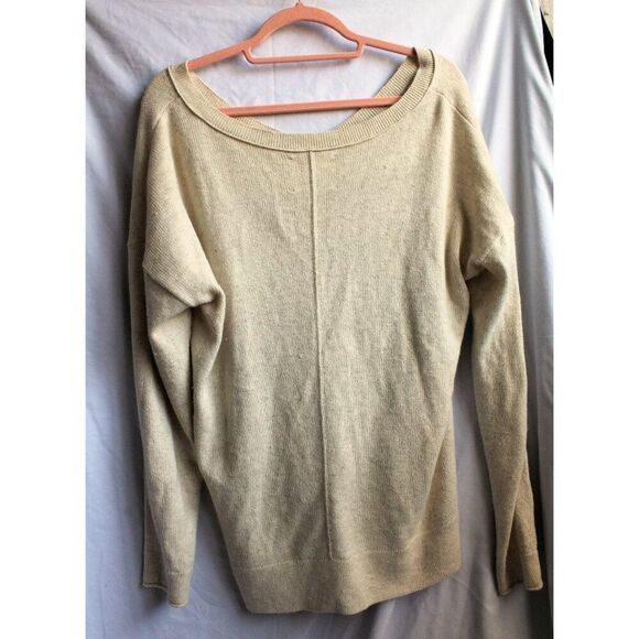 Lucky Brand V Neck Sweater Size S Beige Drop shoulder - Picture 3 of 4